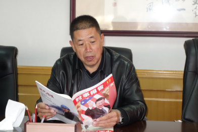 西山区政协李正良副主席为机关干部职工讲授2