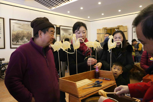 民进昆明市委开展深入学习党的十九大精神——中华传统文化进社区暨迎新年主题活动6