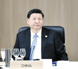 　6月28日，二十国集团领导人第十四次峰会在日本大阪举行。国家主席习近平出席并发表题为《携手共进，合力打造高质量世界经济》的重要讲话。