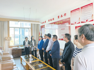 熊瑞丽、刘绍安等就“协商在基层”工作进行调研