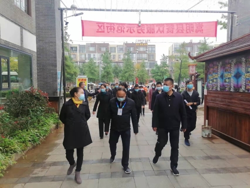 实地视察餐饮企业
