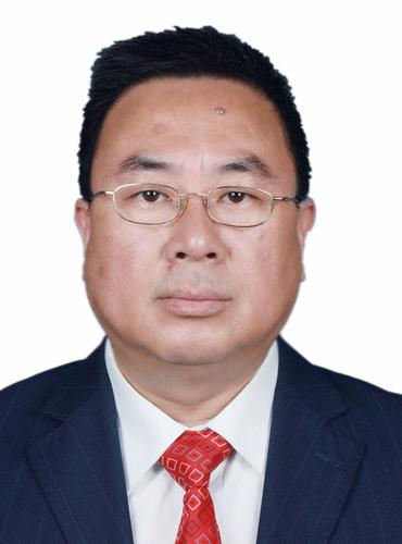 张  林