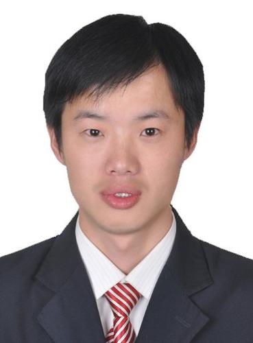 肖  寒