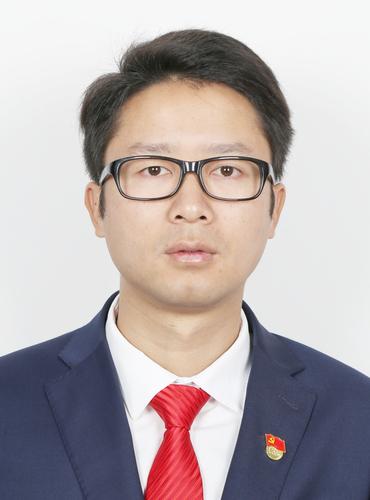 雷用成