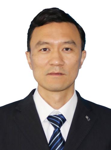 许  荧