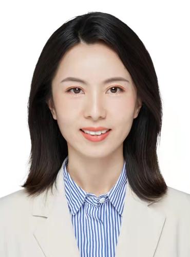 任  婕