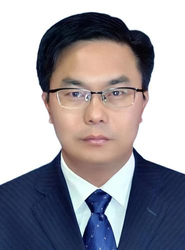 杨  武