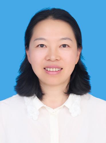 吕  丽