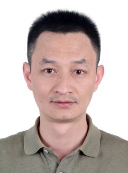 周  旭