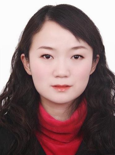 王  维