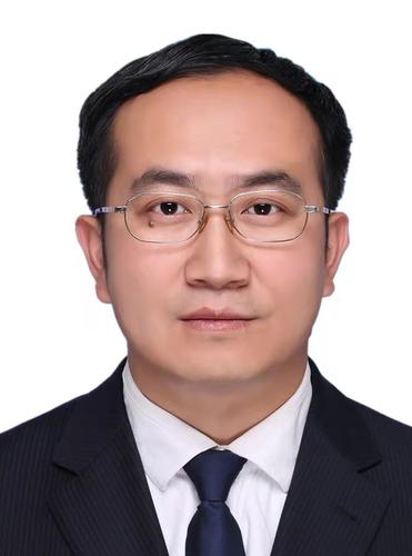 许  睿