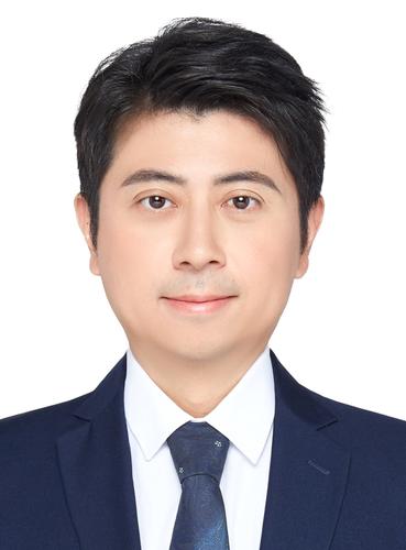 姚  竞