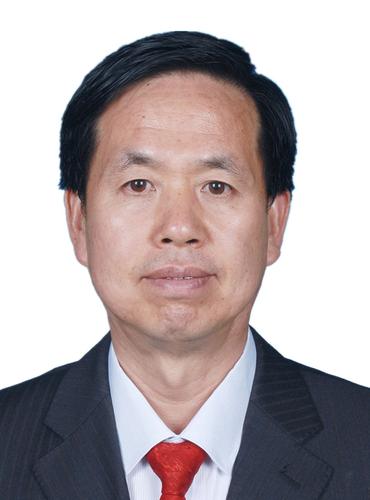 顾  巍