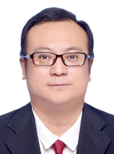 于  海