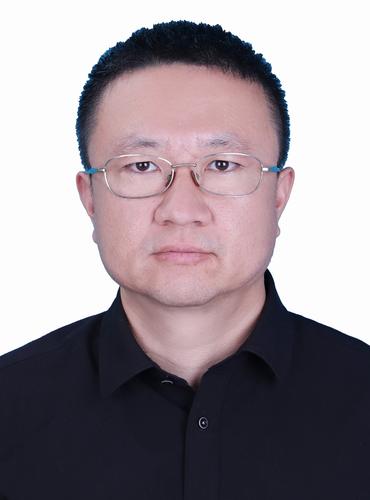 岳  健