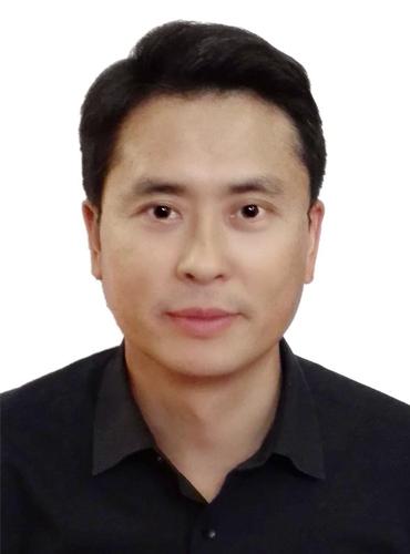 梁  斌