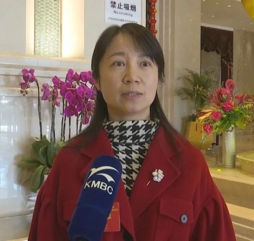 李莉