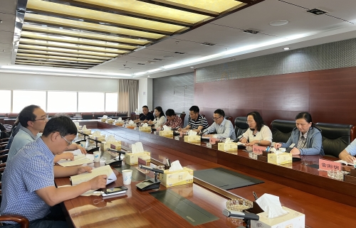 座谈会2