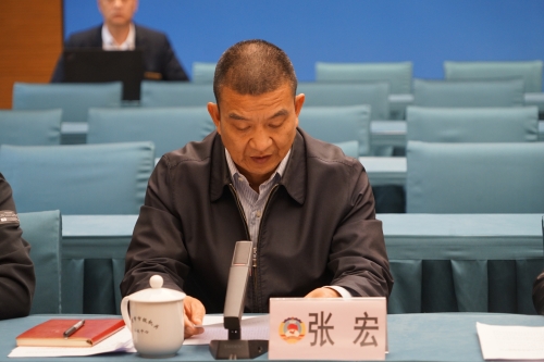 张宏在全市（县）区政协人口资源环境和城乡建设委员会工作视频会上发言-何龙跃拍摄