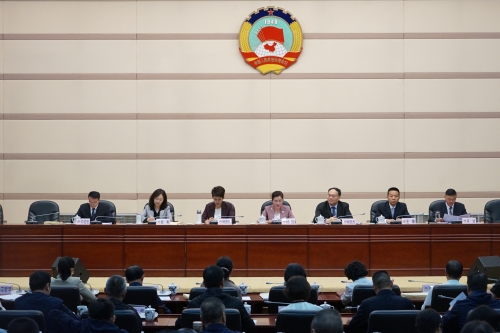 政协昆明市第十四届委员常务委员会第二十一次会议1-何龙跃拍摄