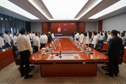 市政协机关全体人员合唱《没有共产党就没有新中国》2-何龙跃拍摄